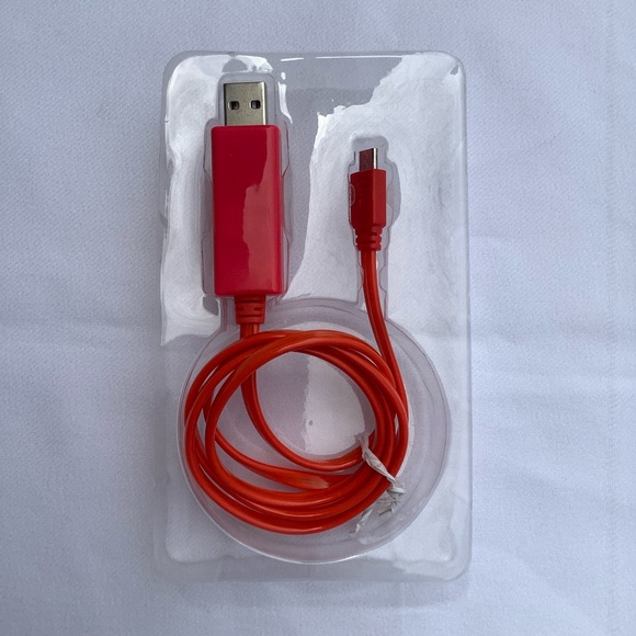 iHip Red Micro USB Sync & Charge - Picture 3 of 6